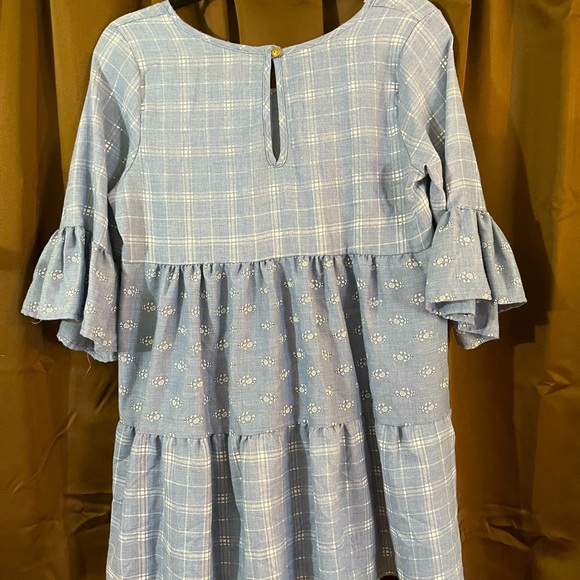 Ladies Vision Maternity Top, Size Medium, blue-grey and white, 2 big ruffles - Picture 2 of 4